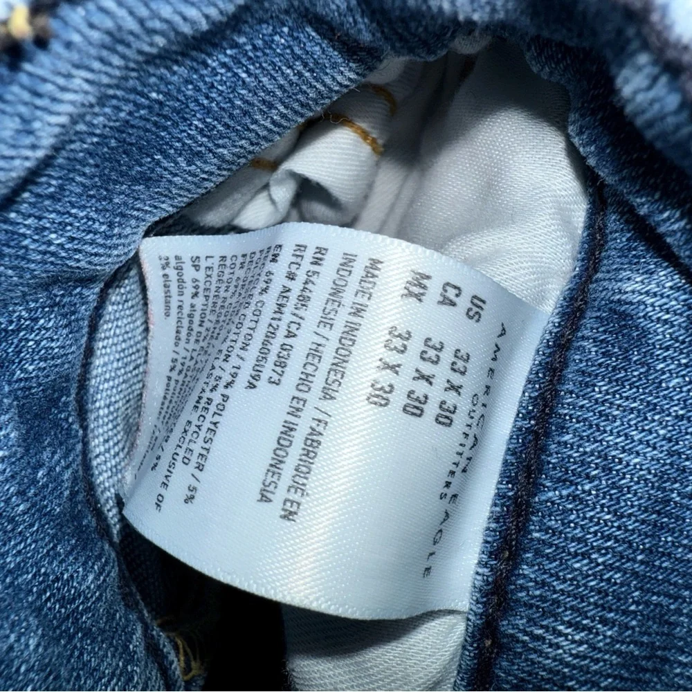 American Eagle 33x30 Men’s Athletic Fit - Picture 3 of 5